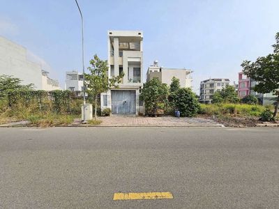 Đất đẹp 125m ngang 5m trục chính lớn nhất kdc Phú Hồng Thịnh gần BigC. Mua bán đất tại Thành phố Dĩ An Bình Dương được đăng bởi  Hậu Trần Bđs 