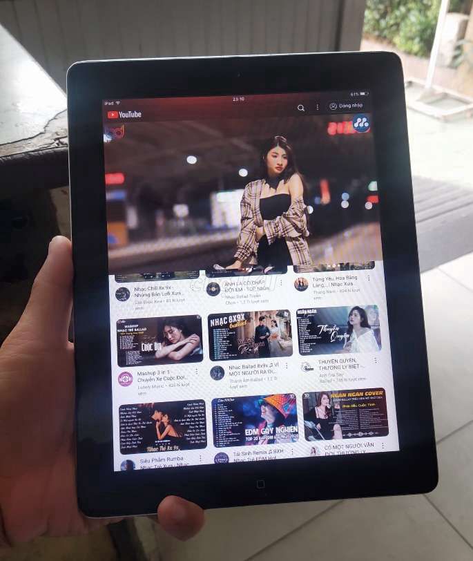 IPad gen 2 16gb lao bị rè như hình chụp