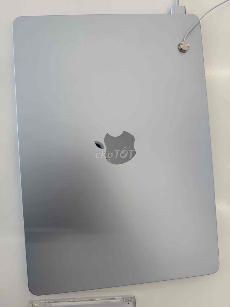 Macbook air M4 256G  còn bảo hành tới 15/05/2026. Mua bán Laptop tại Quận 4 Tp Hồ Chí Minh được đăng bởi Nguyễn Triết hình 1