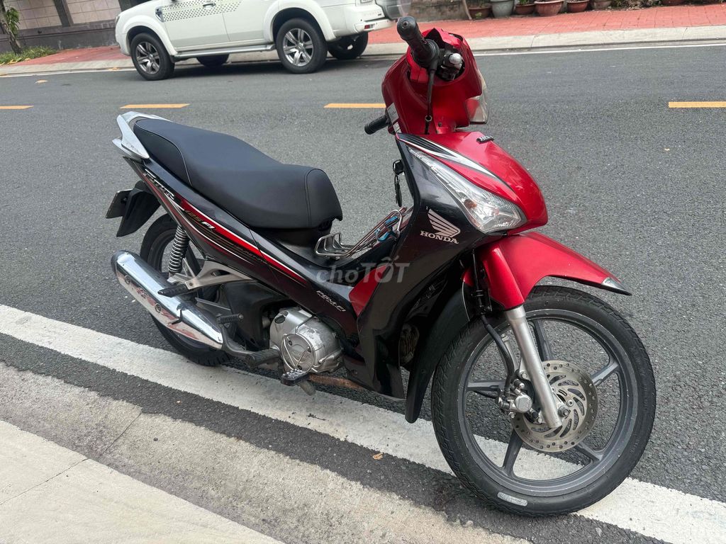 Honda Future 125i Sport Черно-красный