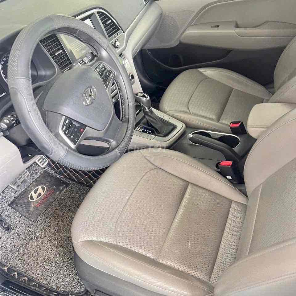 Hyundai Elantra 2016 2.0 AT - xe đẹp 1 chủ bao tes. Mua bán Ô tô tại Quận Bình Thạnh Tp Hồ Chí Minh được đăng bởi phuongneo hình 5