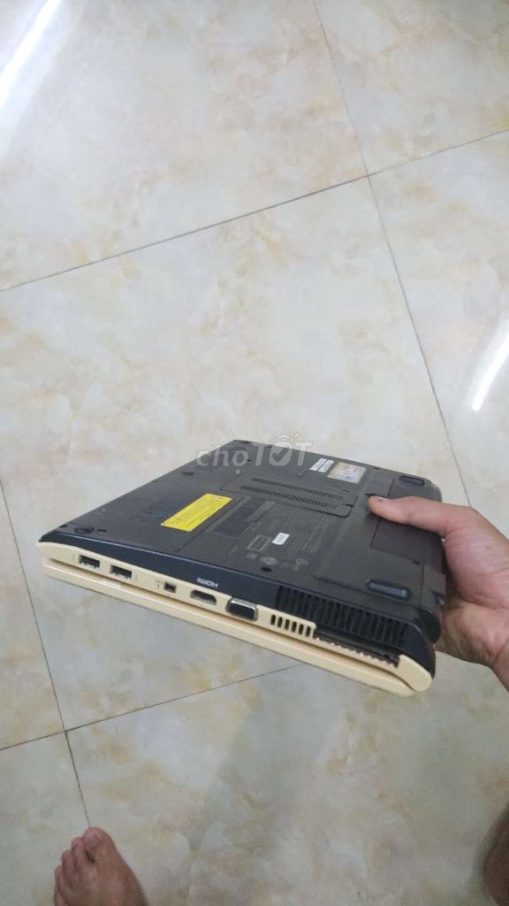 Máy tính xách tay Sony Vaio Trắng Đã sử dụng. Mua bán Laptop tại Huyện Thanh Trì Hà Nội được đăng bởi đồ linh tinh ko dùng hình 1