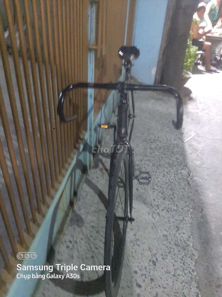 Xe đạp thể thao. Mua bán Xe đạp tại Quận Tân Phú Tp Hồ Chí Minh được đăng bởi Truongvankhanh hình 1