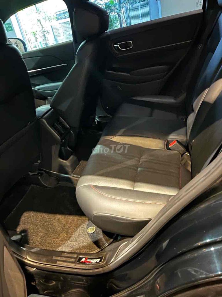 Honda HR-V RS 2024 - 19600 km - Vay 70%. Mua bán Ô tô tại Quận 7 Tp Hồ Chí Minh được đăng bởi Honda Ô Tô Sài Gòn Quận 7 hình 7