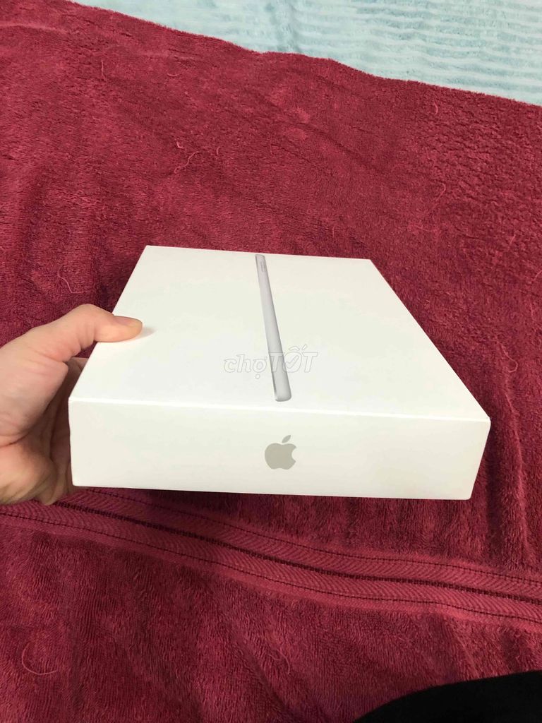 Bán cái iPad (128GB)