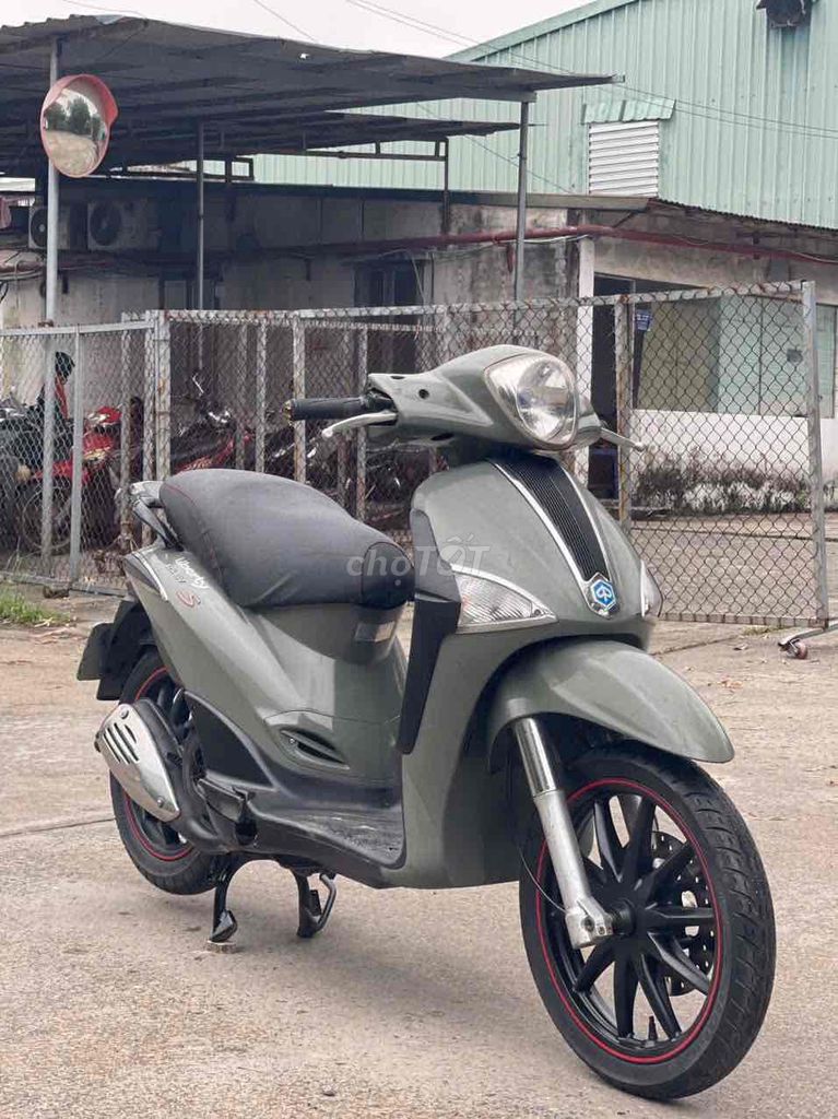 liberty 125 3v ie cần bán. Mua bán Xe máy tại Quận Nam Từ Liêm Hà Nội được đăng bởi Quỳnh chi hình 3