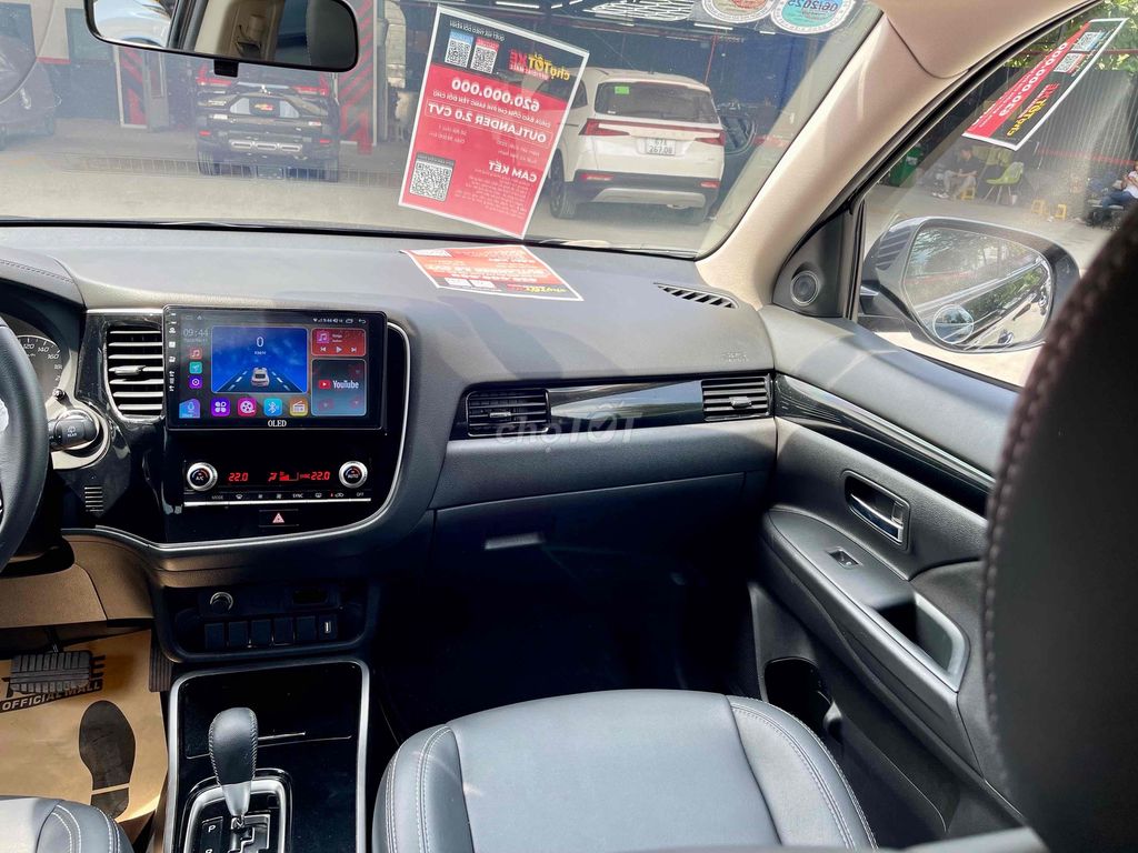 Outlander 2020 2.0 CVT - 22000km chủ đi ít giữ kỹ. Mua bán Ô tô tại Quận 8 Tp Hồ Chí Minh được đăng bởi Trường Nguyễn Chợ Tốt Xe Official Mall hình 17