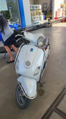 bán xe lx hàng nhập ý màu trắng đời 2009. Mua bán Xe máy tại Quận Long Biên Hà Nội được đăng bởi Văn Quốc Nghĩa