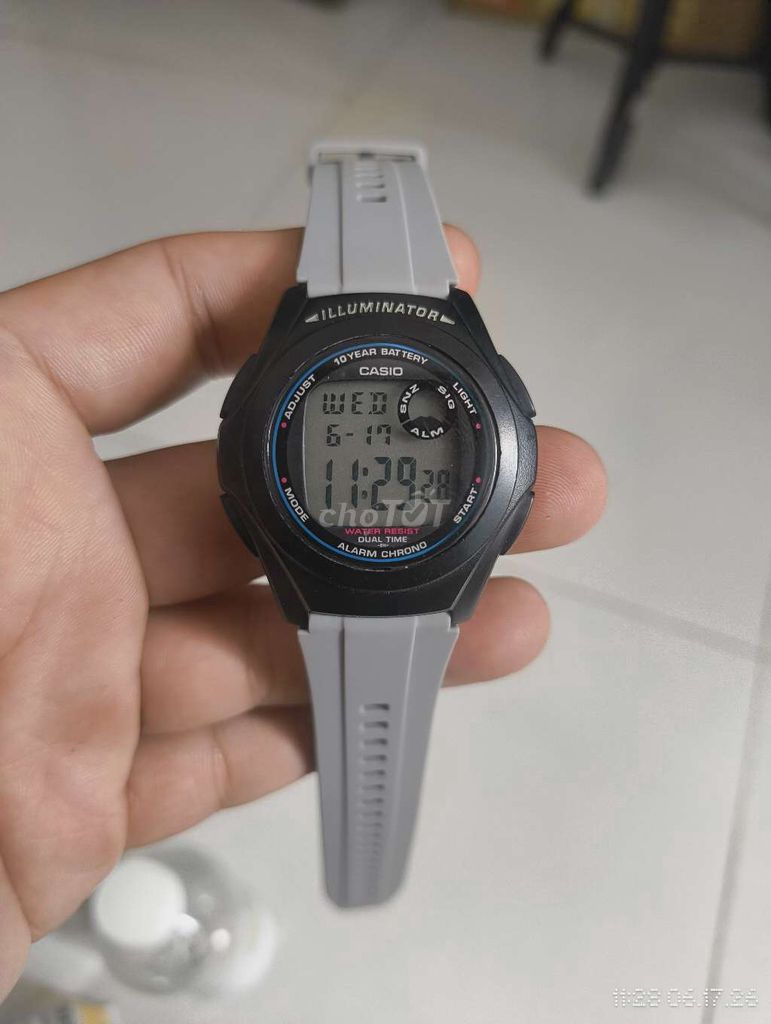 Casio F-200 Thép Không Gỉ Xám. Mua bán Đồng hồ tại Quận 11 Tp Hồ Chí Minh được đăng bởi Đồng Hồ BOOK OFF hình 1