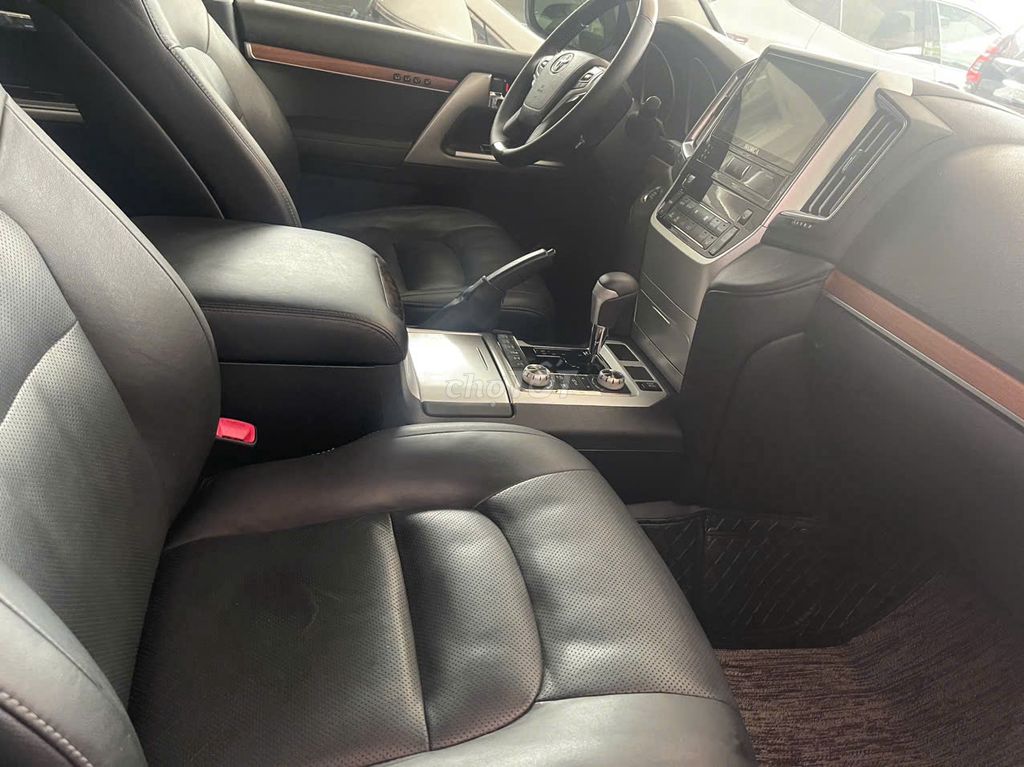 toyota Land Cruiser đơi 2016 nhâp my ban 4.6. Mua bán Ô tô tại Quận Hà Đông Hà Nội được đăng bởi Vinh  hình 7