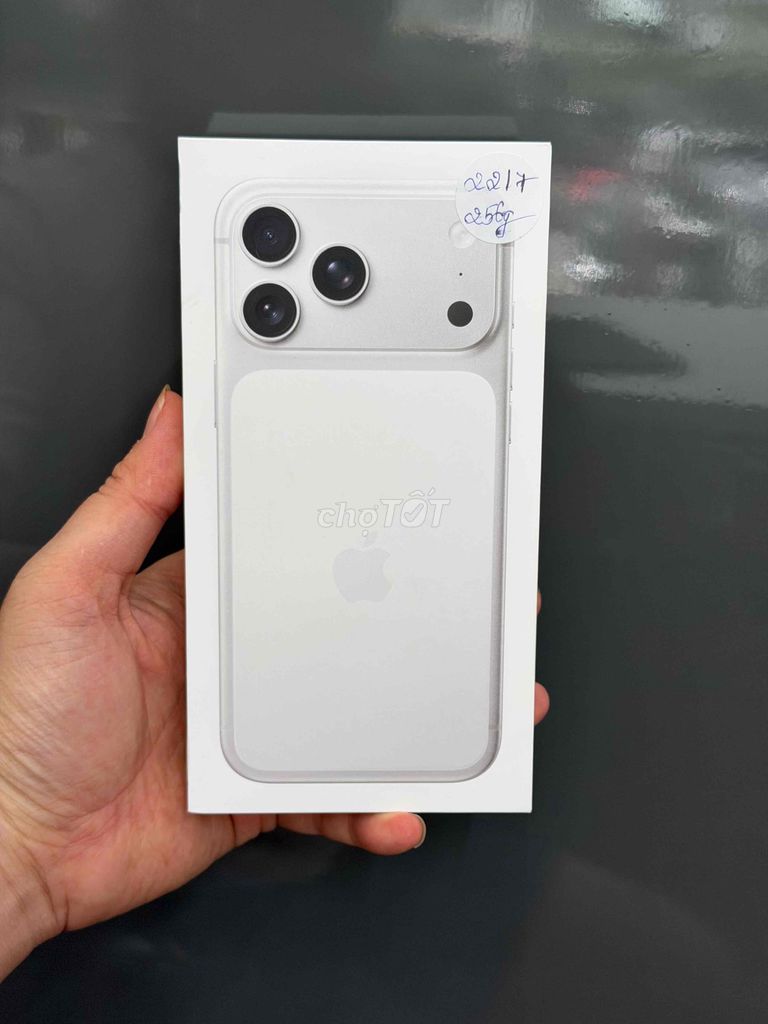 17 Pro Max 256GB Bạc Mới 100% VN BH 12T TGDĐ. Mua bán Điện thoại tại Quận Ninh Kiều Cần Thơ được đăng bởi Quý Mobile Cần thơ hình 1