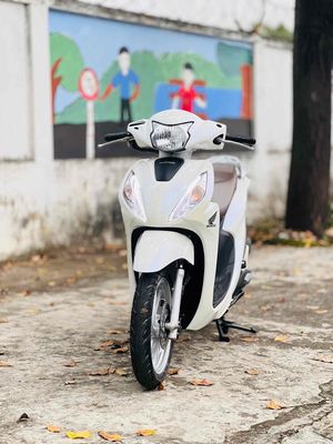 Honda Vision màu Trắng. Mua bán Xe máy tại Thị xã Bến Cát Bình Dương được đăng bởi xe máy trả góp tín nghĩa 