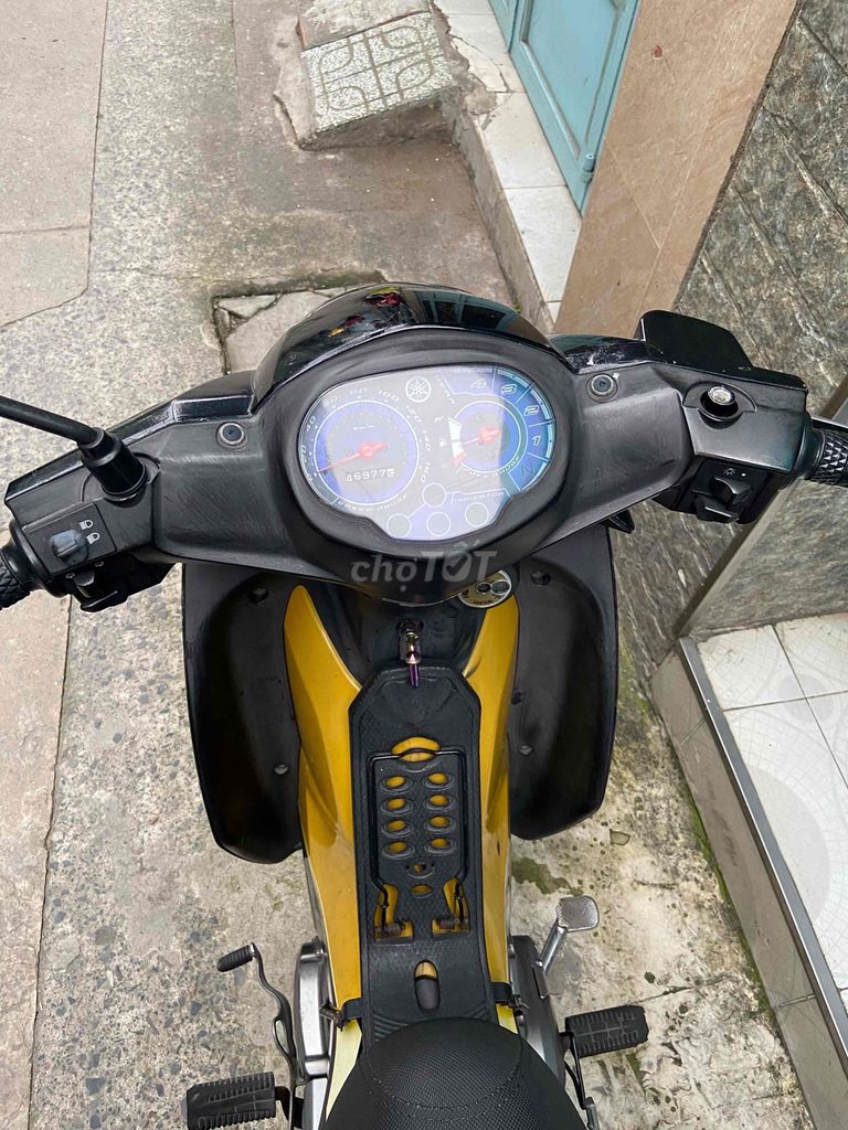 Yamaha Sirius RC 2015 желто-черный