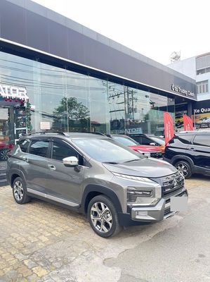 Mitsubishi Xpander Cross 2023 - 19000 km