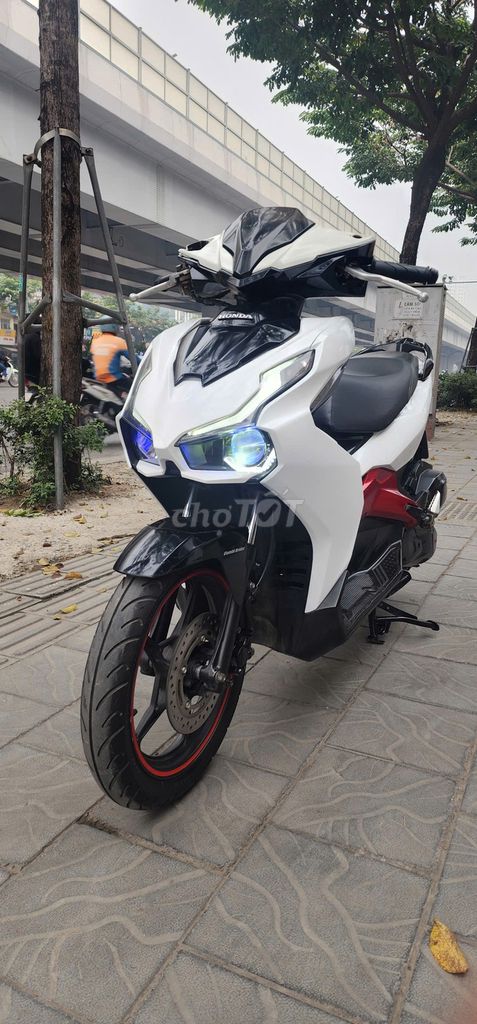 Honda Air Blade 2020 Trắng đỏ đen. Mua bán Xe máy tại Quận Cầu Giấy Hà Nội được đăng bởi iMotorbike Hà Nội hình 1