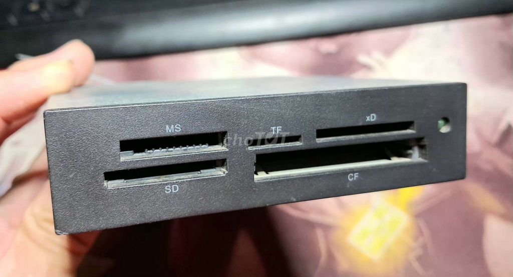 Đầu đọc thẻ nhớ 3.5 inch USB 2.0.. Mua bán Phụ kiện (Màn hình, Chuột...) tại Huyện Bình Chánh Tp Hồ Chí Minh được đăng bởi THẾ GIỚI TÀI LỘC  hình 1