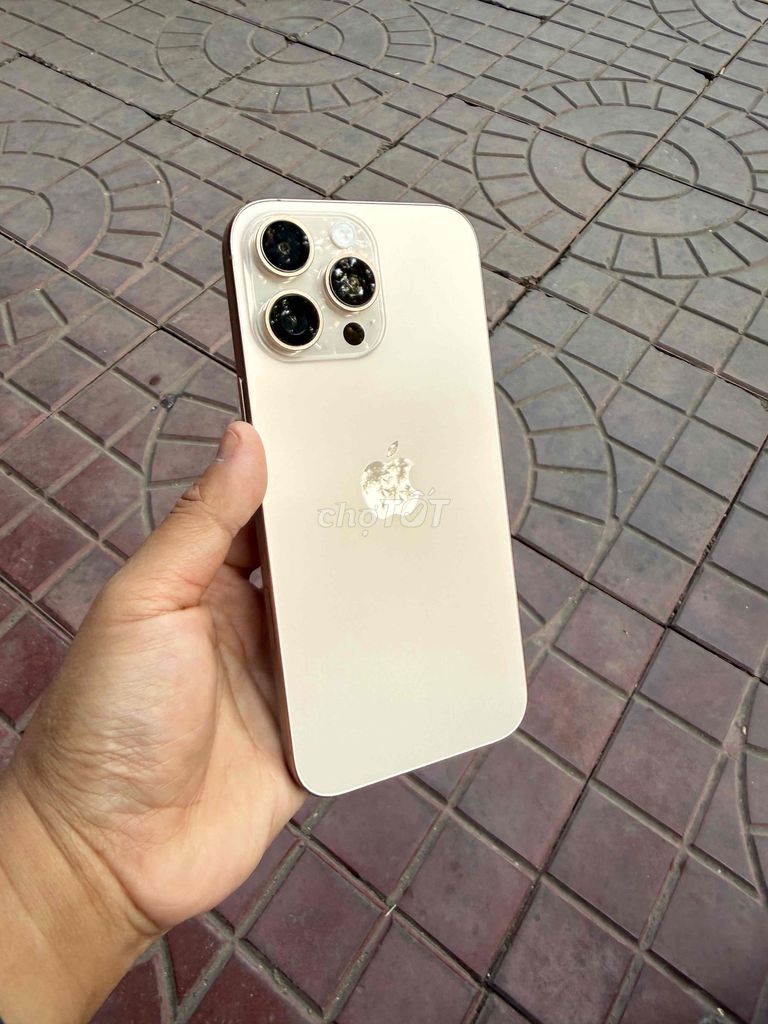 Apple iPhone 16 Pro Max Sa mạc 256G. Mua bán Điện thoại tại Thành phố Phúc Yên Vĩnh Phúc được đăng bởi Lê Việt Quang hình 1