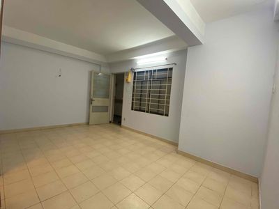 Аренда · 1 комн. · 50 м² · Quận 4, ул. Đường Khánh Hội