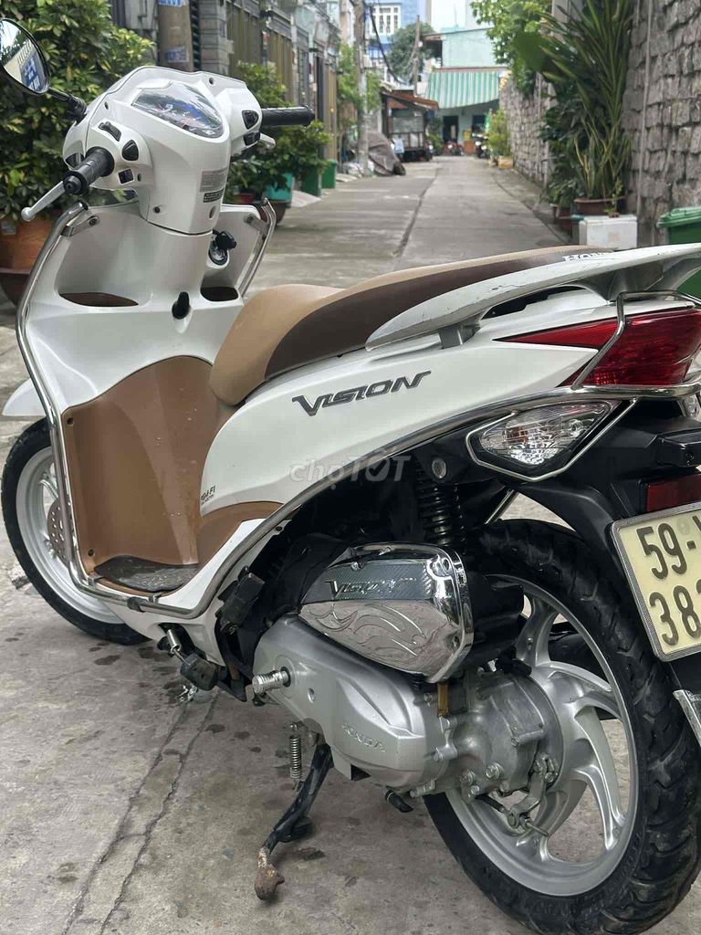 Honda Vision Fi 2013 Zin100% SD39000km bs.tp Vip. Mua bán Xe máy tại Quận Bình Tân Tp Hồ Chí Minh được đăng bởi Anh khuê hình 5