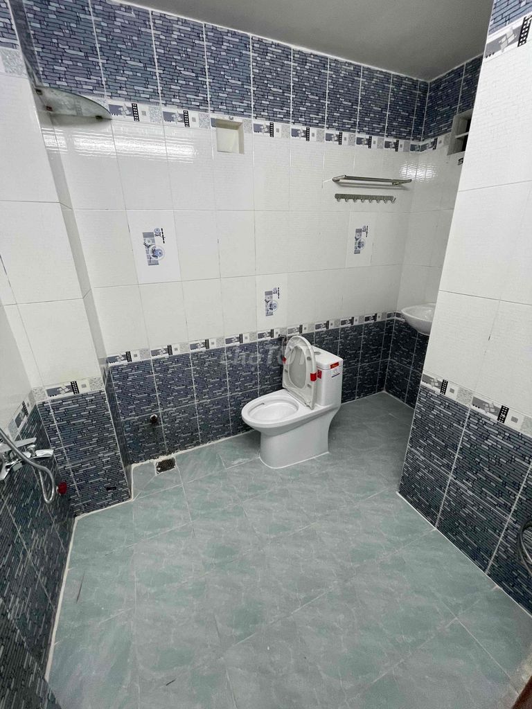 NHÀ MỚI SƠN SỬA HẺM 8M PHAN ANH SÁT 4 XÃ 4 x 17M , TRỆT 3 LẦU,3PN ,5Wc