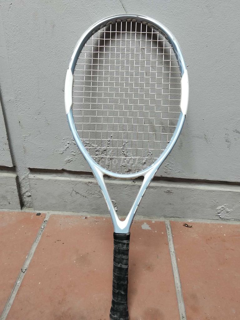 Bán vợt tennis