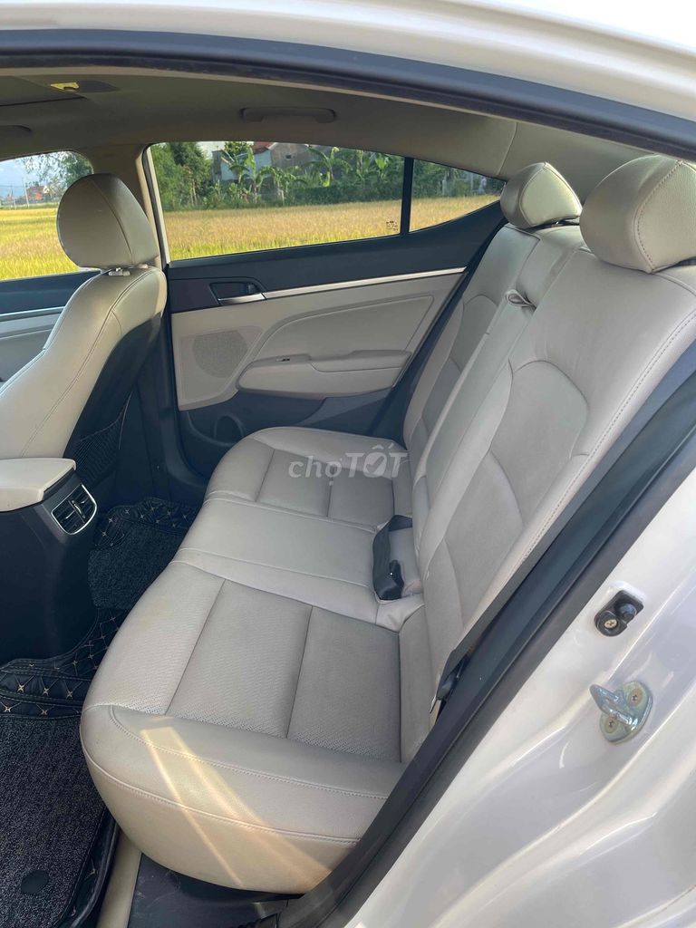 Hyundai Elantra 2020 2.0 AT - 72000 km. Mua bán Ô tô tại Thành phố Tuy Hòa Phú Yên được đăng bởi Công Vũ hình 6