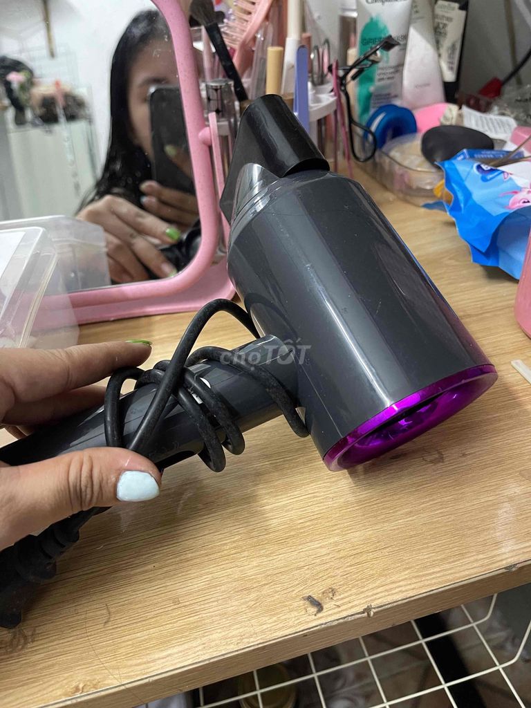 Máy sấy tóc Dyson Xám Đã sử dụng. Mua bán Nội thất, đồ gia dụng khác tại Quận Tân Bình Tp Hồ Chí Minh được đăng bởi RiiK hình 1