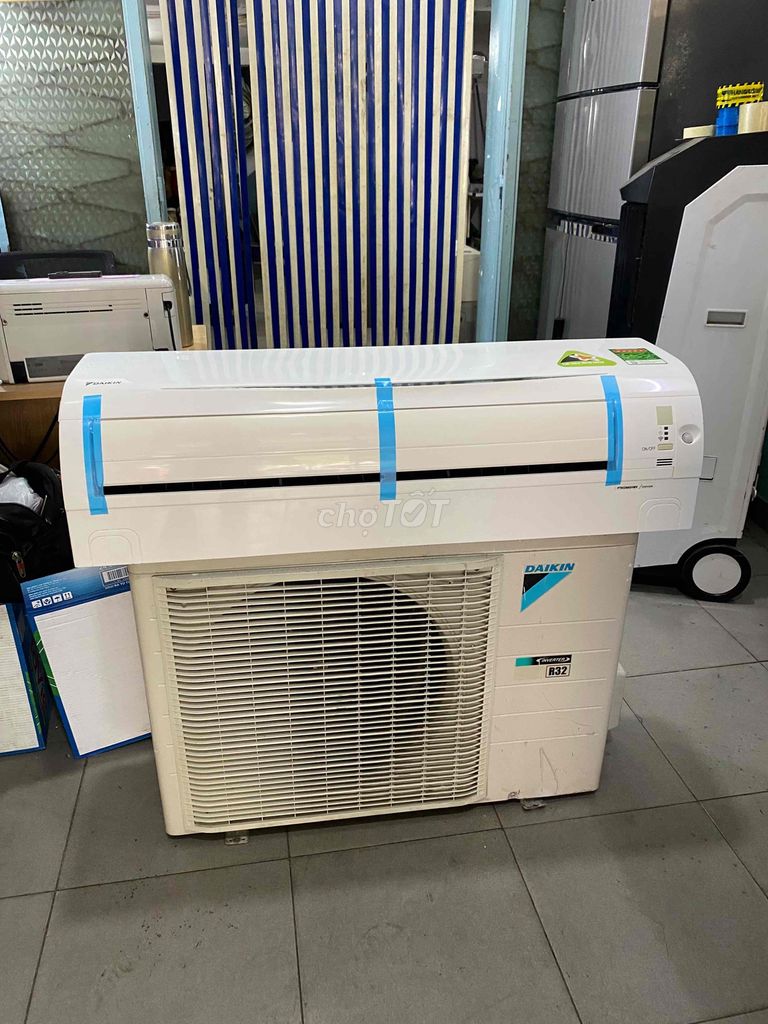 Máy lạnh Daikin 2.5hp Inverter mới 90%