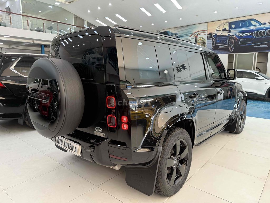 Defender 110HSE 2022 P300 23.000 km. Mua bán Ô tô tại Quận Tân Bình Tp Hồ Chí Minh được đăng bởi Nguyễn Văn Lâm hình 4