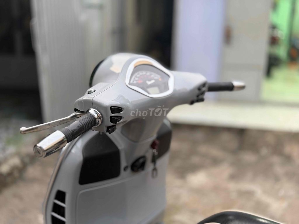 Piaggio GTS 300 Quasar 2018 Xám xi măng. Mua bán Xe máy tại Thành phố Biên Hòa Đồng Nai được đăng bởi Khánh lành hình 8