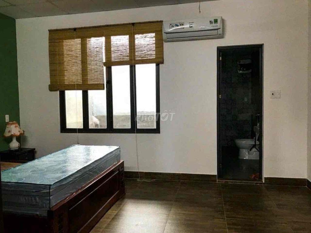 🏡🏡Cho Thuê Nhà Sân Vườn 1,5 Tầng Kiệt Nguyễn Văn Thoại