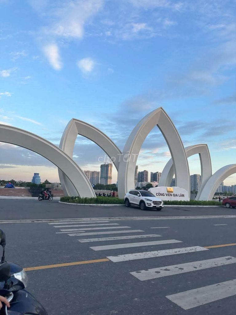 Продается квартира Blue Star Gia Lam площадью 60,3 м2, 2 спальни, 3,6 миллиарда долларов