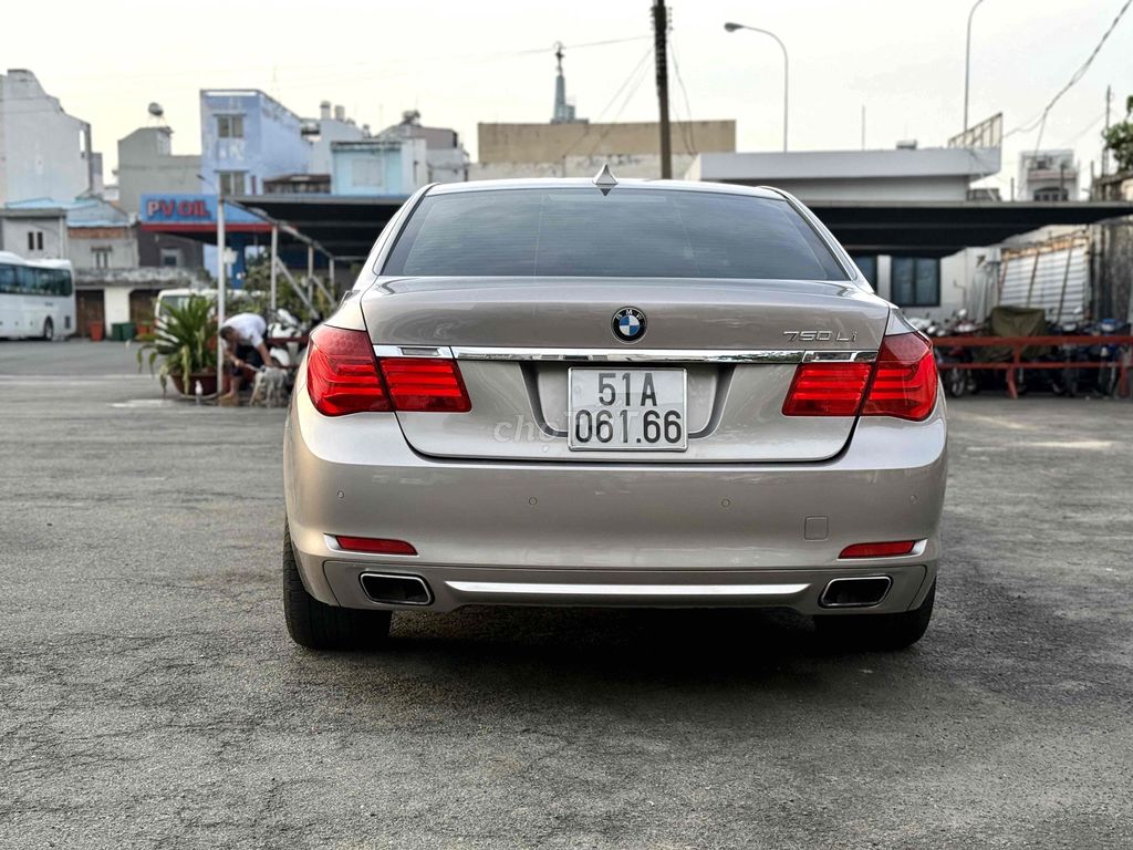 BMW 7 Series 2009 750Li F02 dkld 2011. Mua bán Ô tô tại Quận Tân Phú Tp Hồ Chí Minh được đăng bởi Lê Băng Vinh hình 5