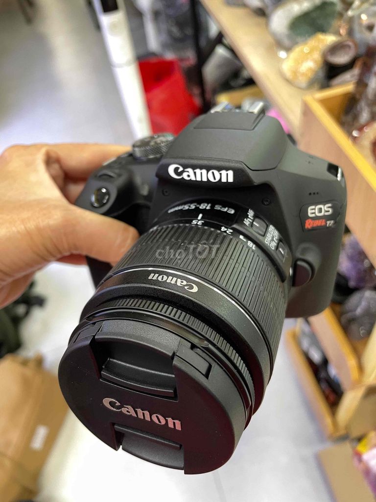 Máy ảnh Canon 2000D (Rebel T7) Đen Mới 100%. Mua bán Máy ảnh, Máy quay tại Quận Bình Thạnh Tp Hồ Chí Minh được đăng bởi Hoa Hồng hình 1