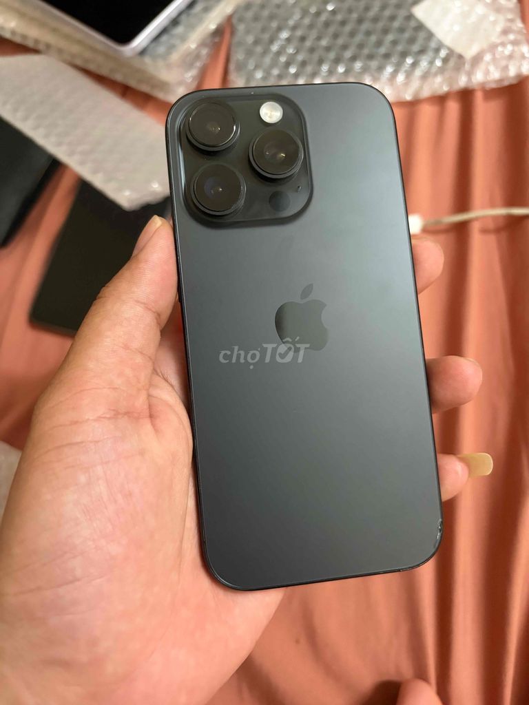 Apple iPhone 16 Pro 256GB Đen Việt Nam! thay lưng. Mua bán Điện thoại tại Quận Hà Đông Hà Nội được đăng bởi Thu hình 1
