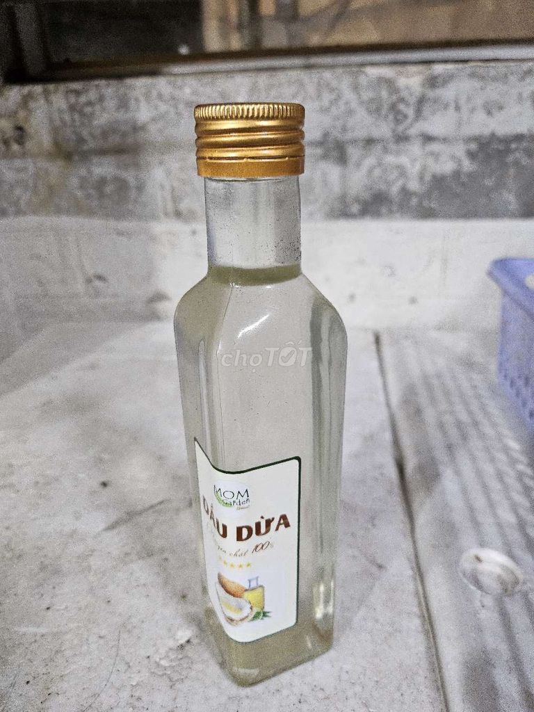 Dầu dừa MOM nguyên chất. Mua bán Đồ ăn, thực phẩm và các loại khác tại Thành phố Bến Tre Bến Tre được đăng bởi Nông trại Mây Farm Trà Vinh hình 1