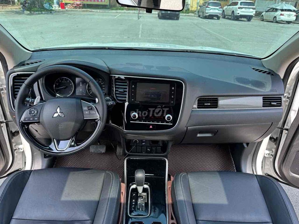 Mitsubishi Outlander 2.0 Premium  sx2021. Mua bán Ô tô tại Quận Thanh Xuân Hà Nội được đăng bởi Mạnh Hải hình 10