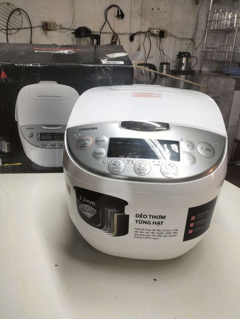 Nồi cơm điện Toshiba Trắng Kim loại, nhựa. Mua bán Bếp, lò, đồ điện nhà bếp tại Quận Cái Răng Cần Thơ được đăng bởi Thien Phuc hình 1