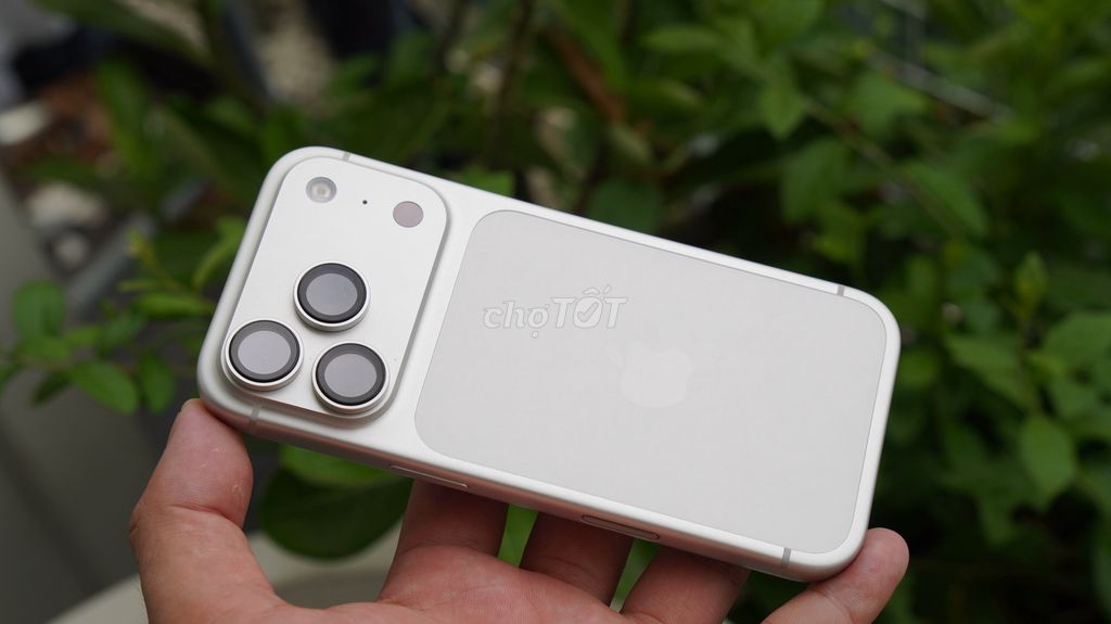iPhone 17 Pro 256GB Bạc . Rơi Vỡ Kính . Mua bán Điện thoại tại Thành phố Thủ Đức Tp Hồ Chí Minh được đăng bởi BTM SHOP hình 1