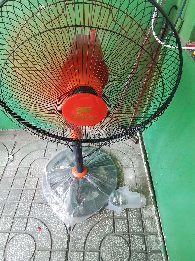 Quạt đứng Polo Cam đen. Mua bán Quạt tại Quận Bình Tân Tp Hồ Chí Minh được đăng bởi Triệu Tử Long hình 1