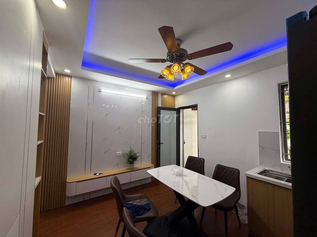 Tôi bán nhà phố CÁT LINH HÀO NAM 3 bước ra phố trước nhà SH Quay Đầu