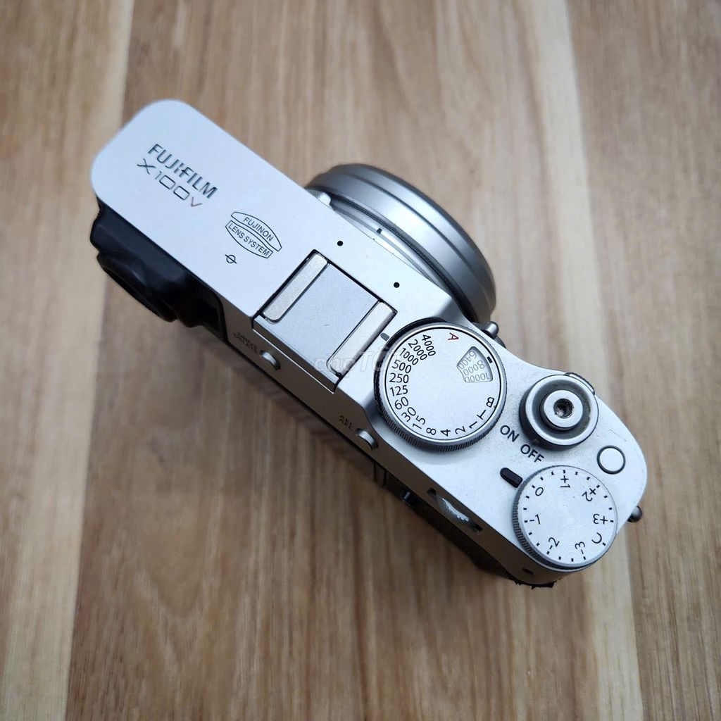 Fujifilm X-100V Sliver đẹp long lanh