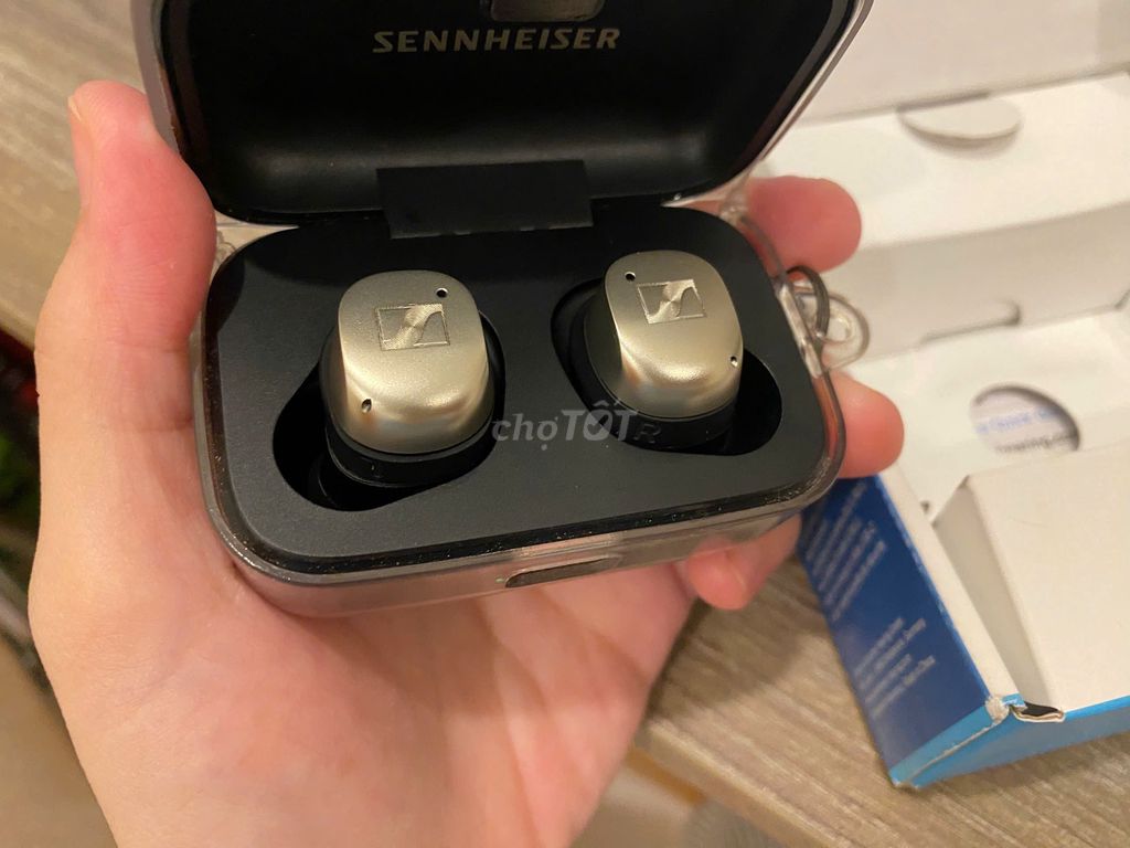 Tai nghe Sennheiser Momentum 4 Đen, Gold Like New. Mua bán Tivi, Âm thanh tại Quận 10 Tp Hồ Chí Minh được đăng bởi Lê Nhi  hình 1