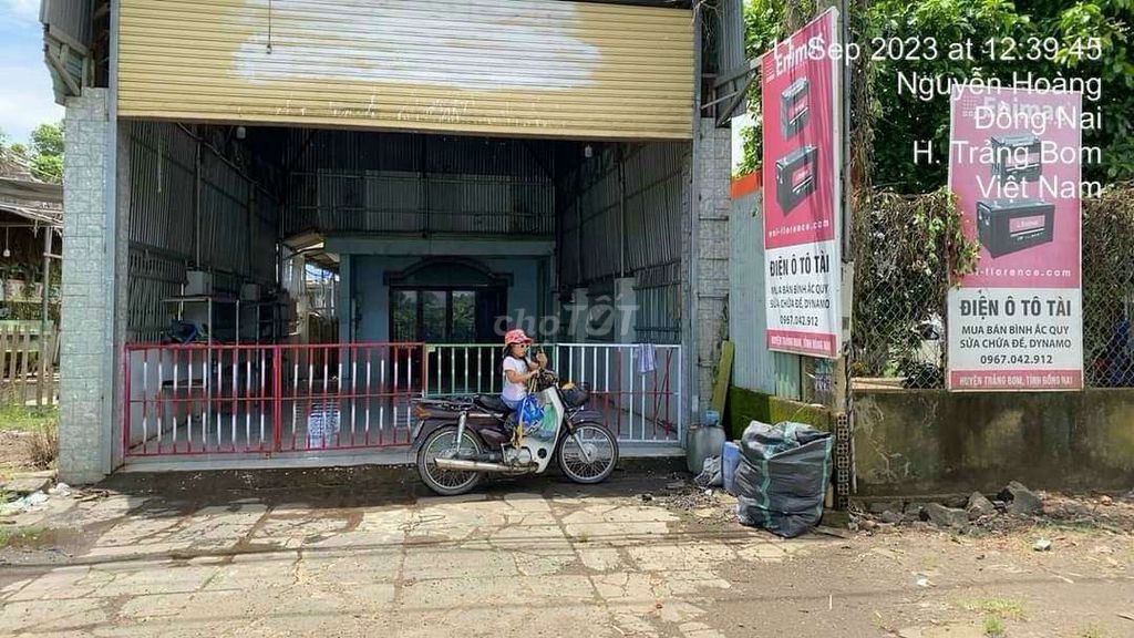 Cần bán nhà mặt tiền đường Nguyễn Hoàng.. xã Sông trầu huyện trảng bom