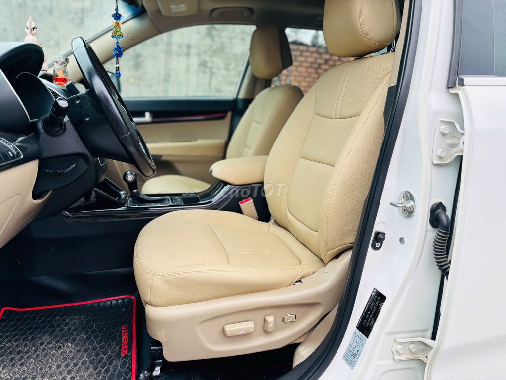 Kia Sorento Dầu 2.2 DATH 2017 (Full) -12v km. Mua bán Ô tô tại Thành phố Dĩ An Bình Dương được đăng bởi Siêu Thị Ô Tô Bình Dương  hình 8