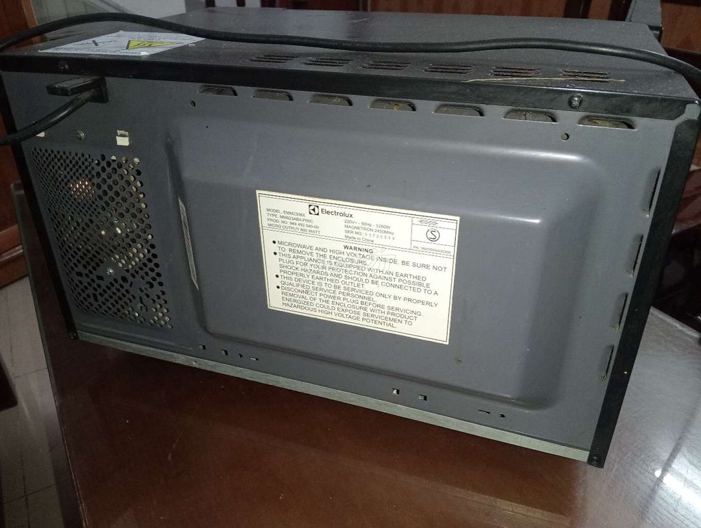 Bán lò vi sóng Electrolux