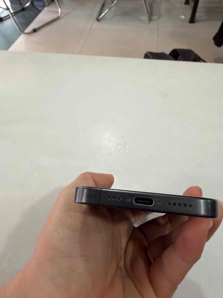 Apple iPhone 15 Pro 128GB Đen Hư màn hình. Mua bán Điện thoại tại Quận Bình Thạnh Tp Hồ Chí Minh được đăng bởi đỗ huy hình 2