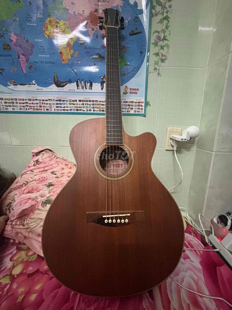 CẦN BÁN GUITAR ASCOUTIC KÈM TÚI + DÂY THAY (SẮT). Mua bán Nhạc cụ tại Quận 4 Tp Hồ Chí Minh được đăng bởi Quốc Lâm hình 1
