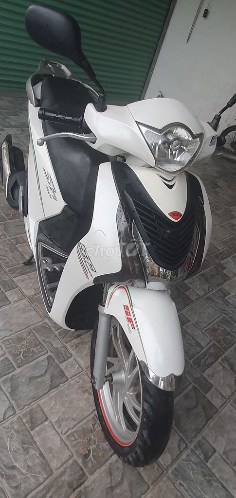 Honda SH 150i 2015 Trắng 26000 km. Mua bán Xe máy tại Thành phố Biên Hòa Đồng Nai được đăng bởi Hiệp Cao Minh hình 4