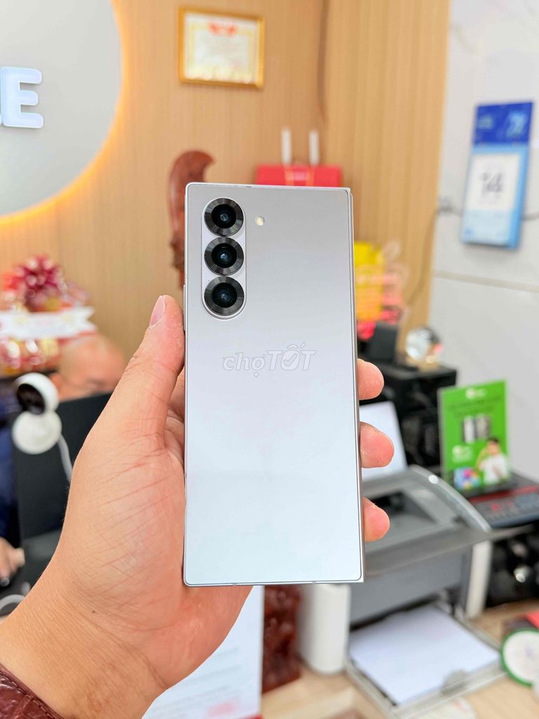 Samsung Z Fold 6 256GB Bạc. Mua bán Điện thoại tại Thành phố Đồng Xoài Bình Phước được đăng bởi Hoàng  Minh Phụng hình 1